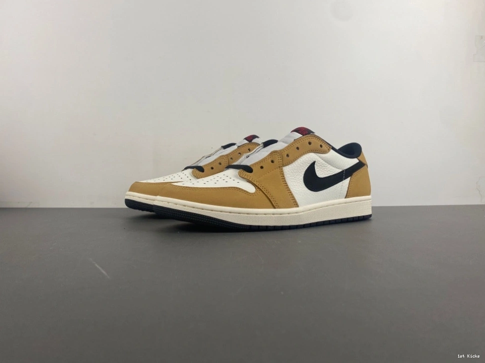  'Sail and 1 Low Air Golden CZ0790-107 Harvest' Jordan 0829